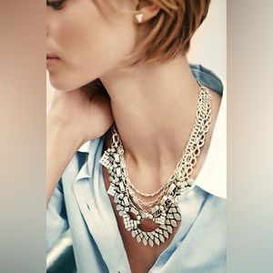 New Stella & Dot Sutton necklace -silver- used for display only, in original box